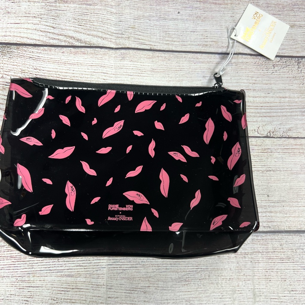Sephora x Diane von Furstenberg Vinyl Lip Print Cosmetic Bag Set of 2 Black Pink - Picture 2 of 8